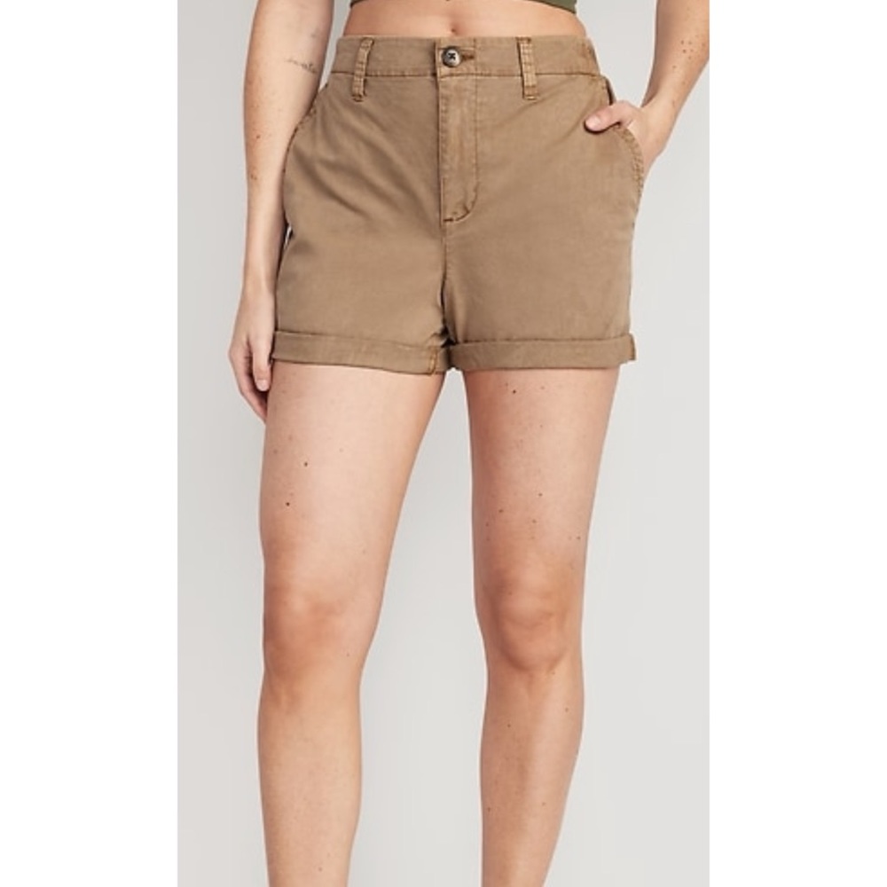 Old Navy Women’s Roll-Cuff Bermuda Shorts in Khaki
